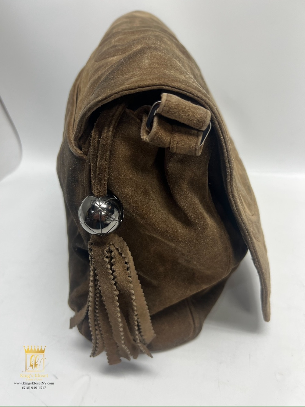 Chanel Suede Messenger Bag - Picture 4 of 16